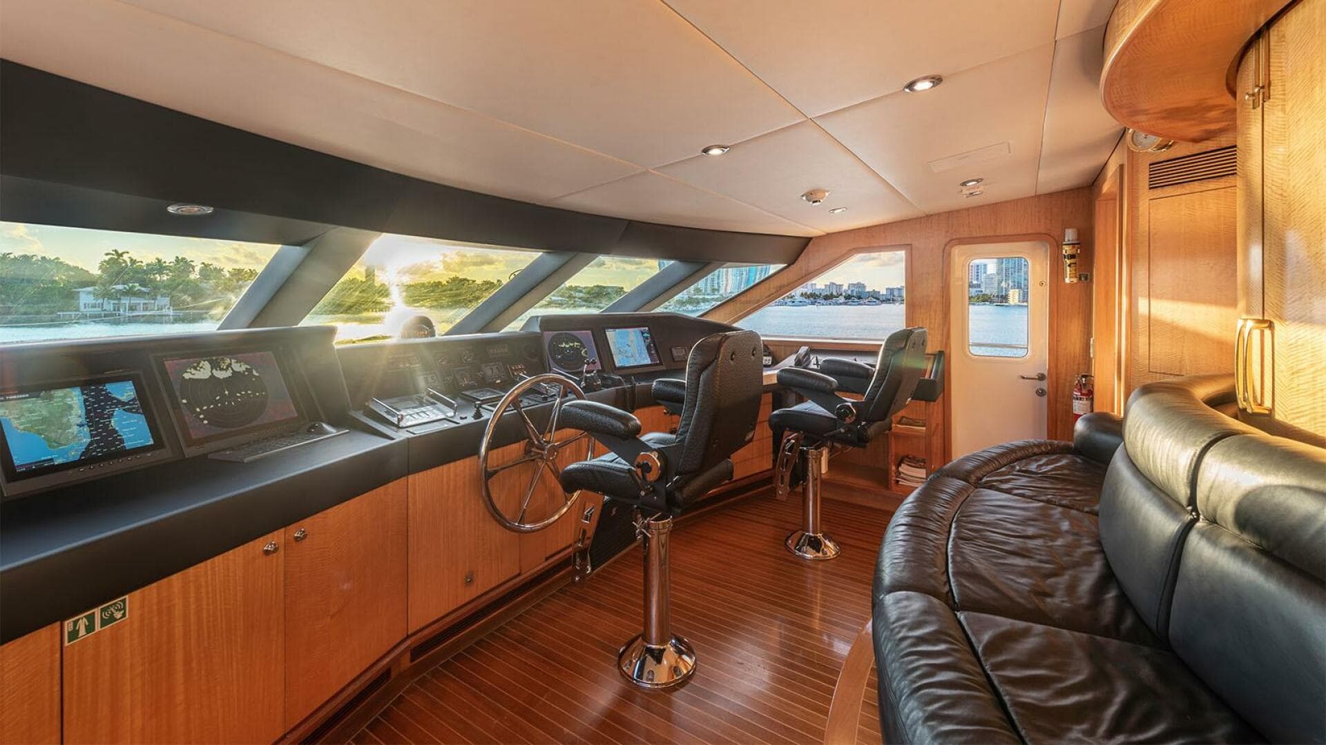 2000 Trident — photo 26