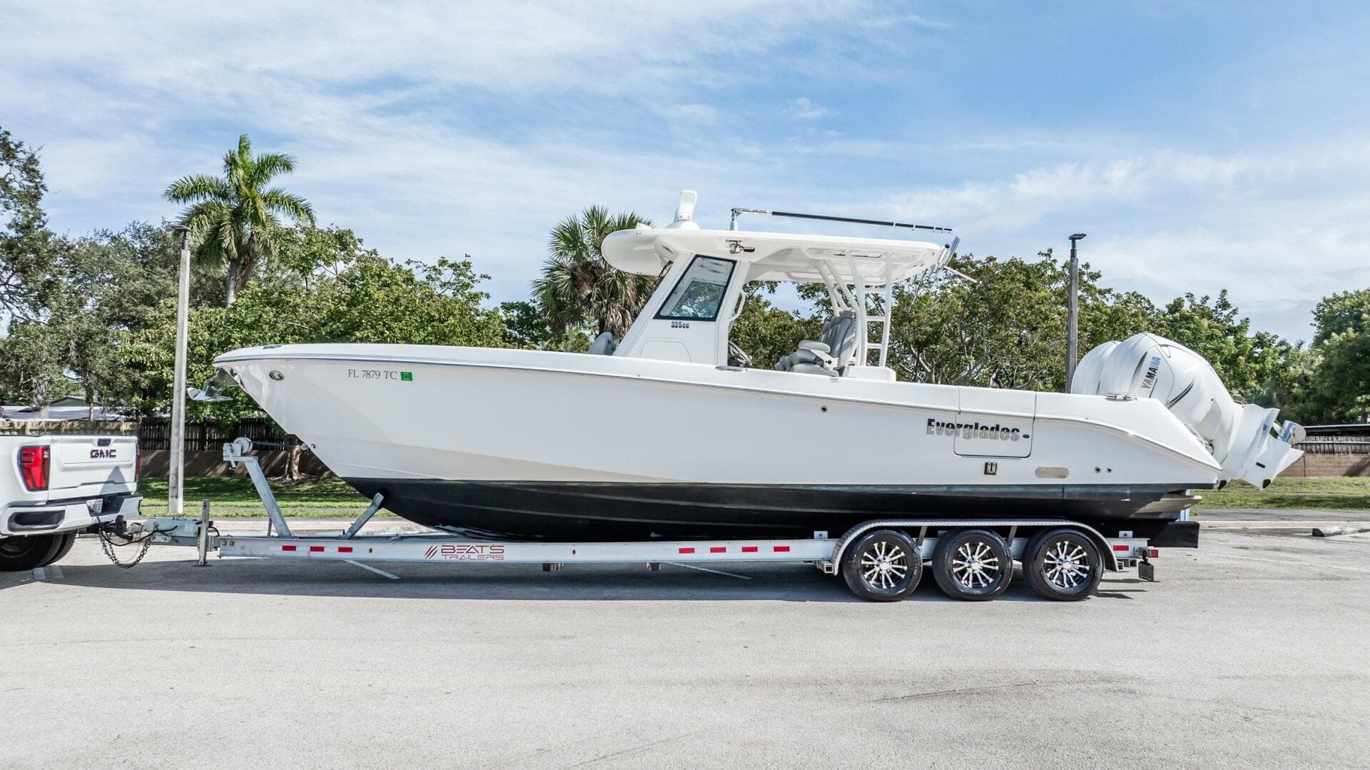 2021 Everglades 335 Center Console — photo 6