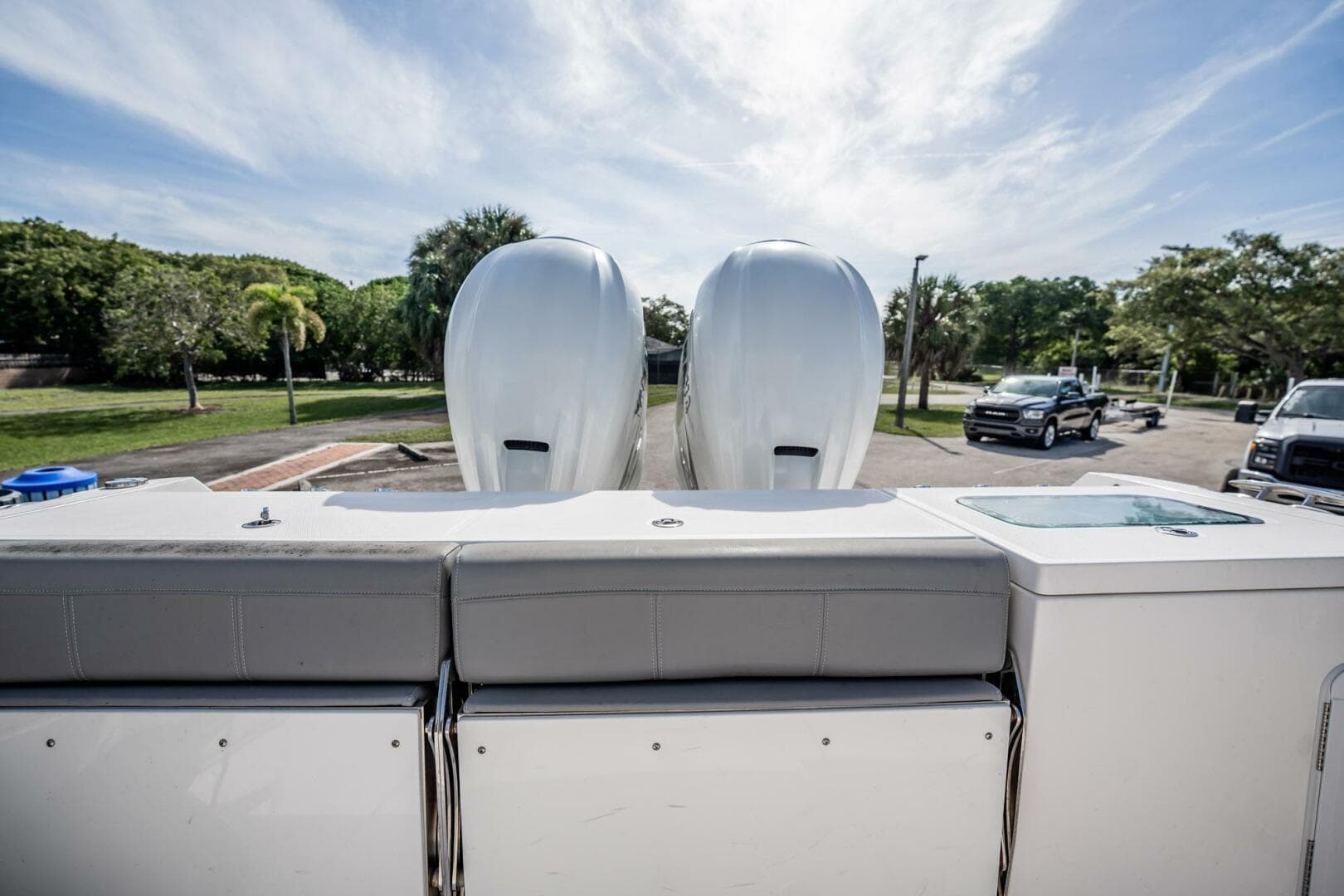 2021 Everglades 335 Center Console — photo 47