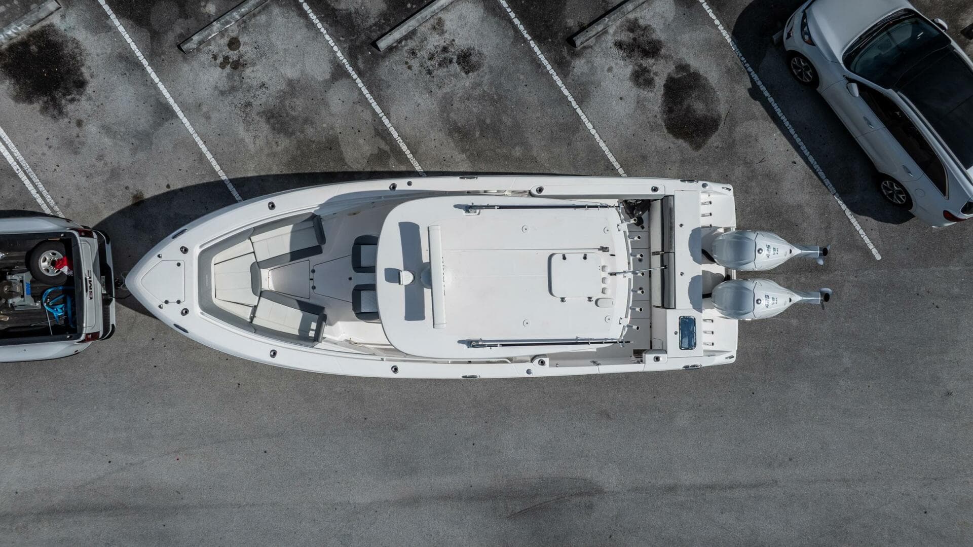 2021 Everglades 335 Center Console — photo 61
