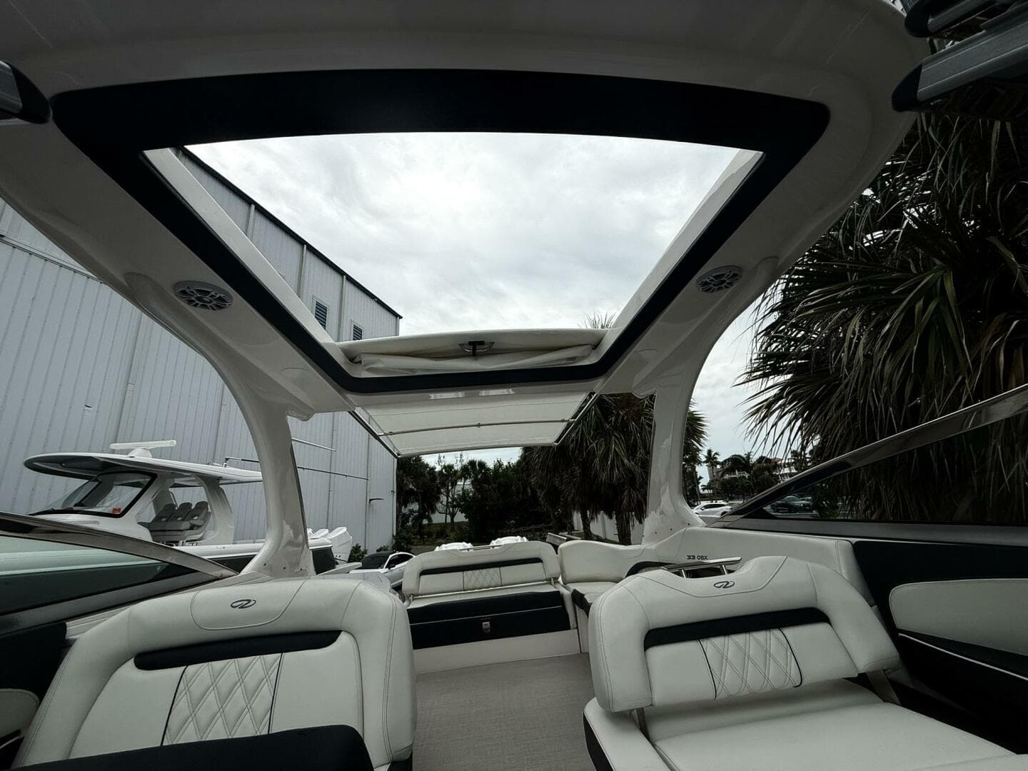 2024 Regal 33 Obx — photo 29