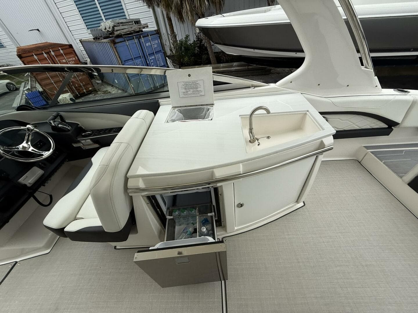 2024 Regal 33 Obx — photo 19