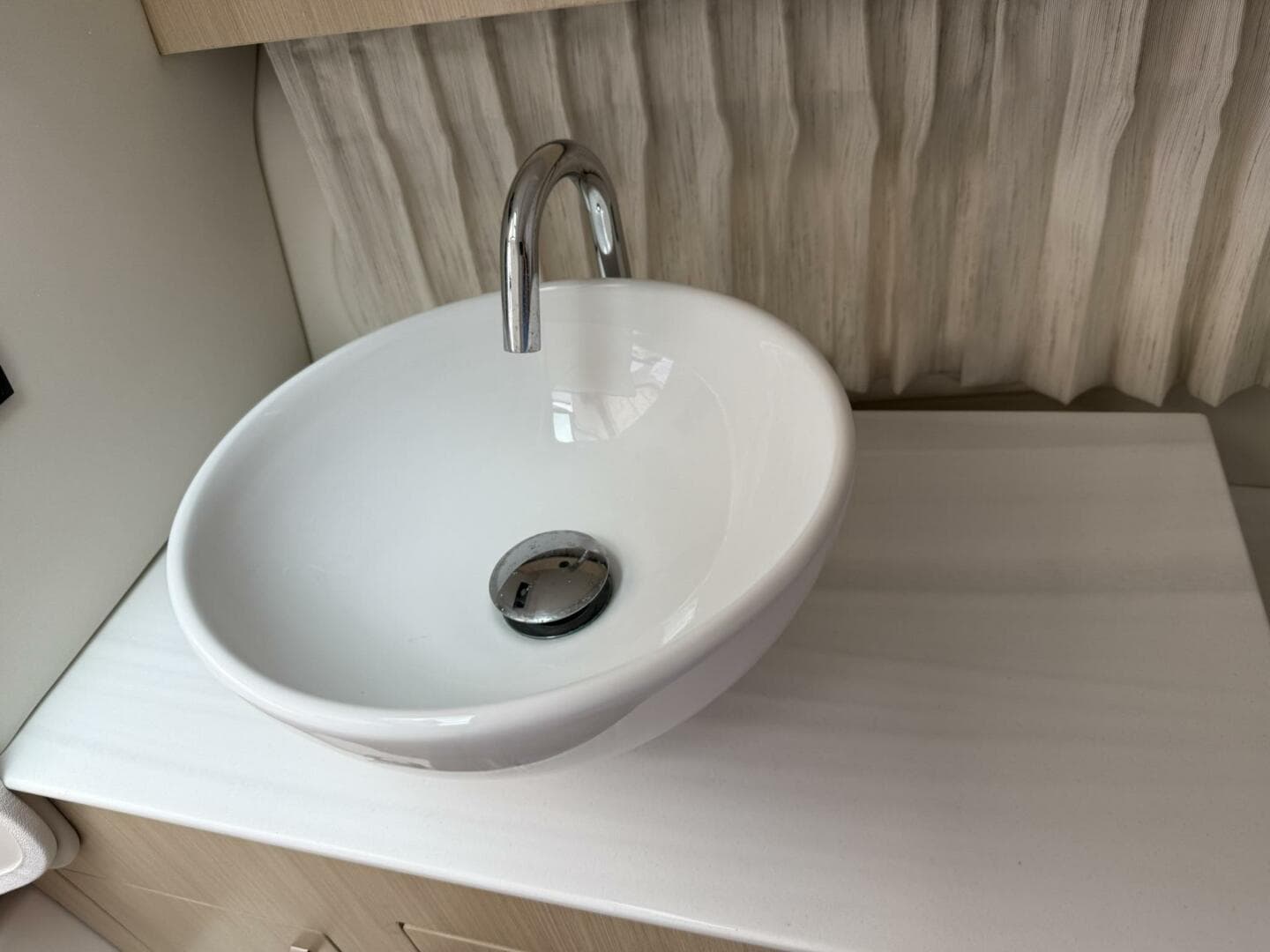 2024 Regal 33 Obx — photo 12