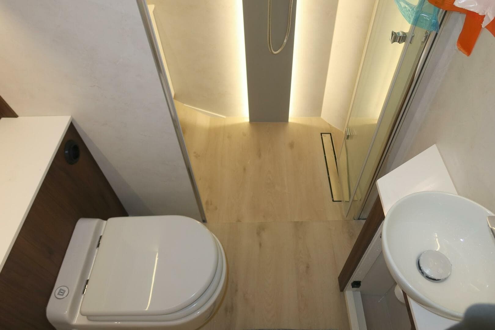 2026 Cobra Seamaster 45 — photo 32