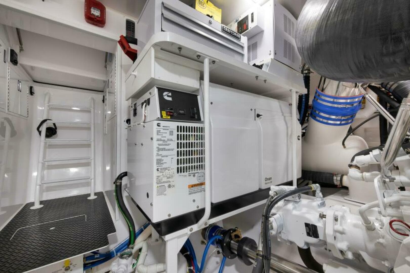 2024 Viking 68 Convertible — photo 82