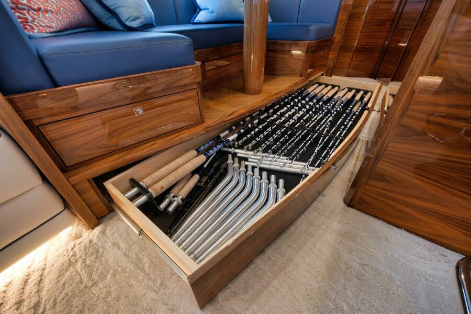 2024 Viking 68 Convertible — photo 22