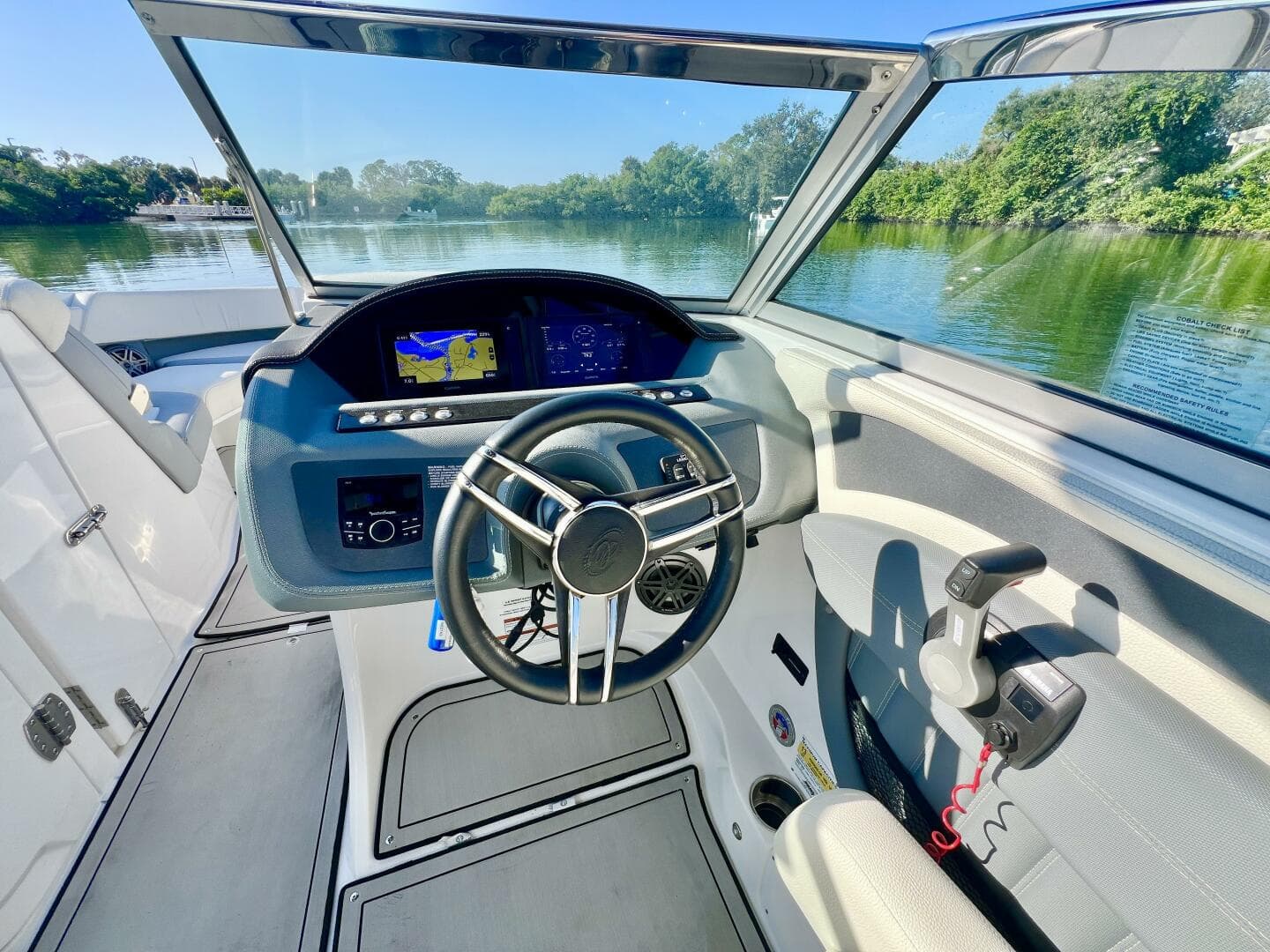 2021 Cobalt 25 Sc — photo 22