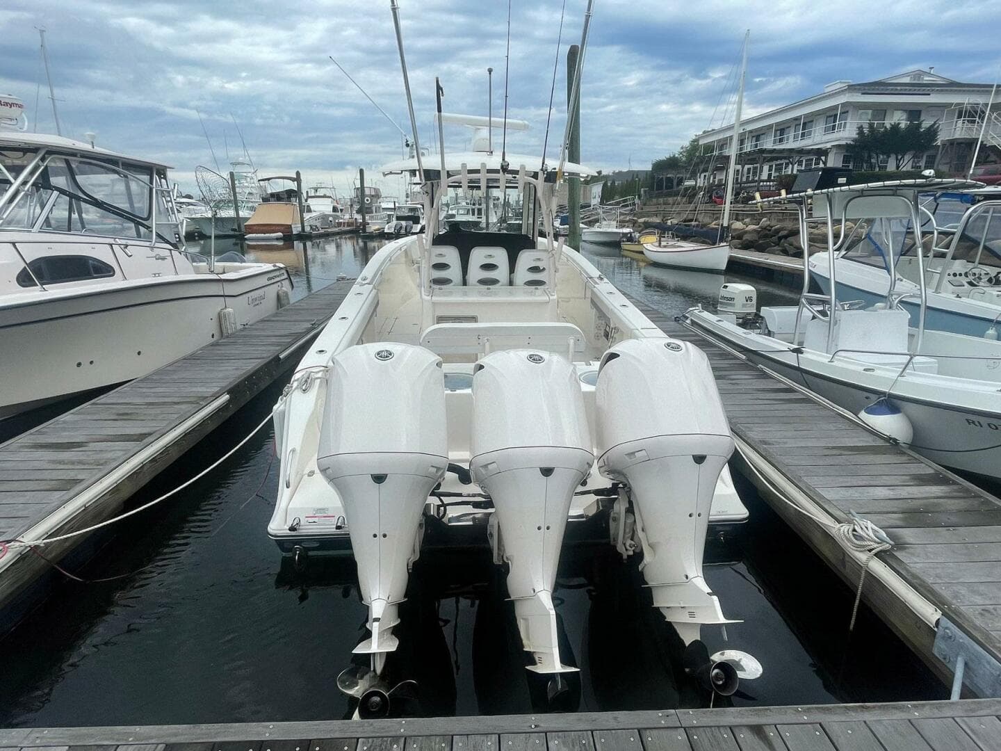 2018 Cobia 344 Center Console — photo 8
