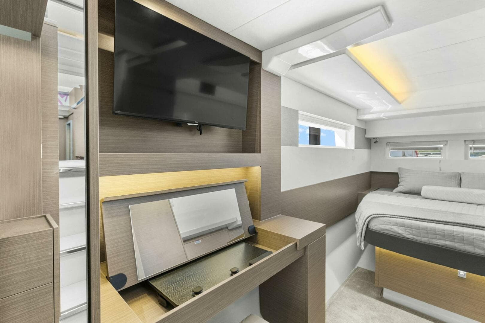 2024 Leopard 46 Pc — photo 61