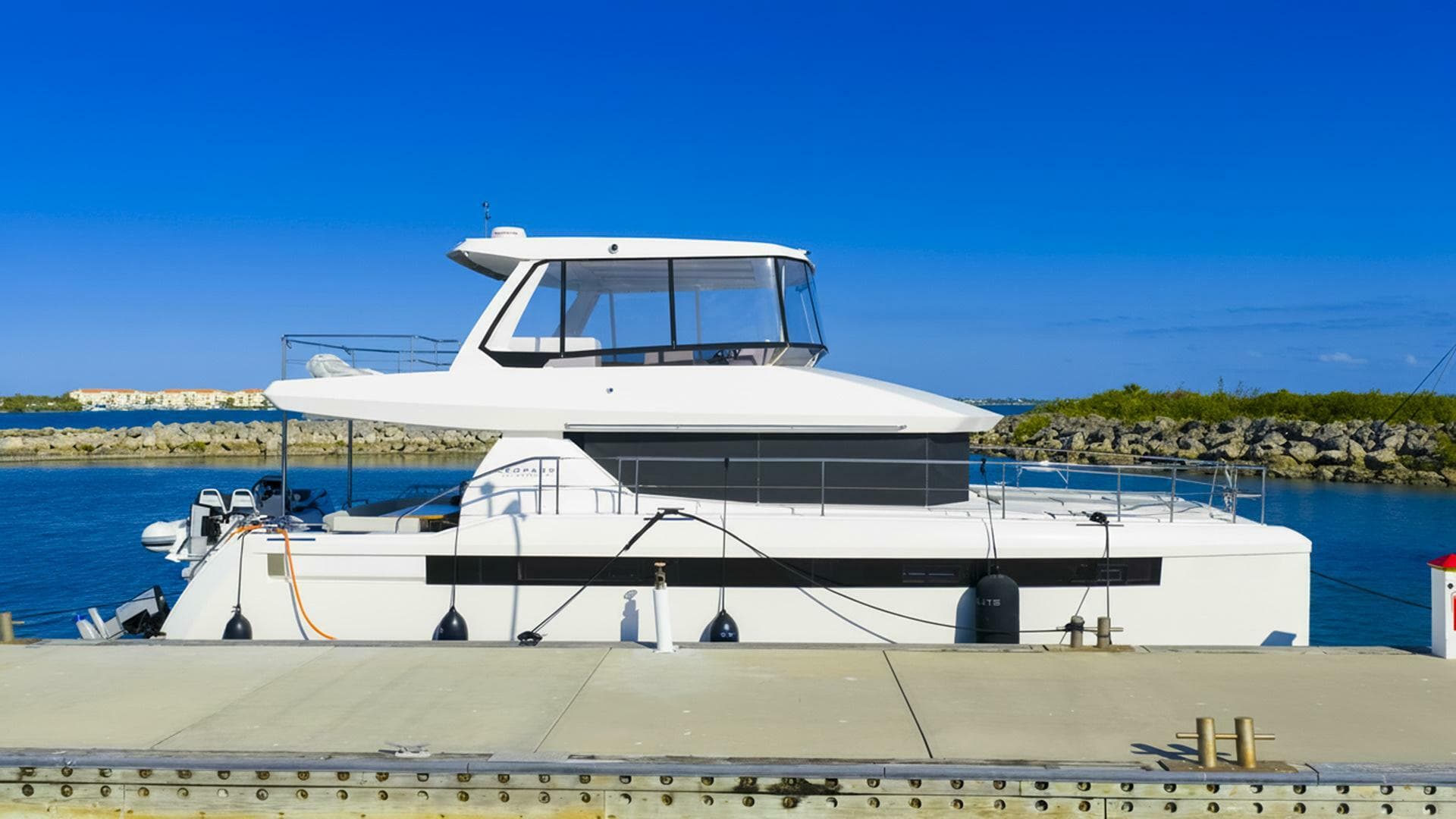 2024 Leopard 46 Pc — photo 16