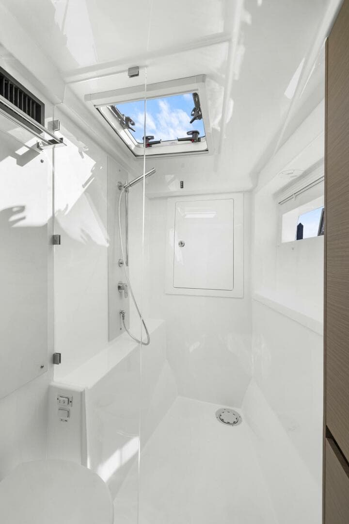 2024 Leopard 46 Pc — photo 73