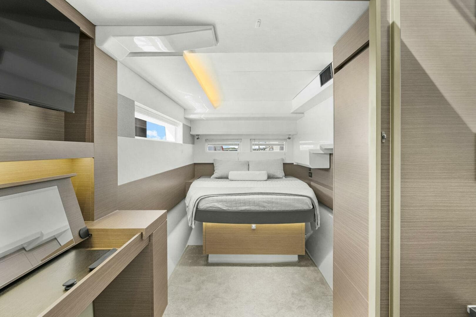 2024 Leopard 46 Pc — photo 4