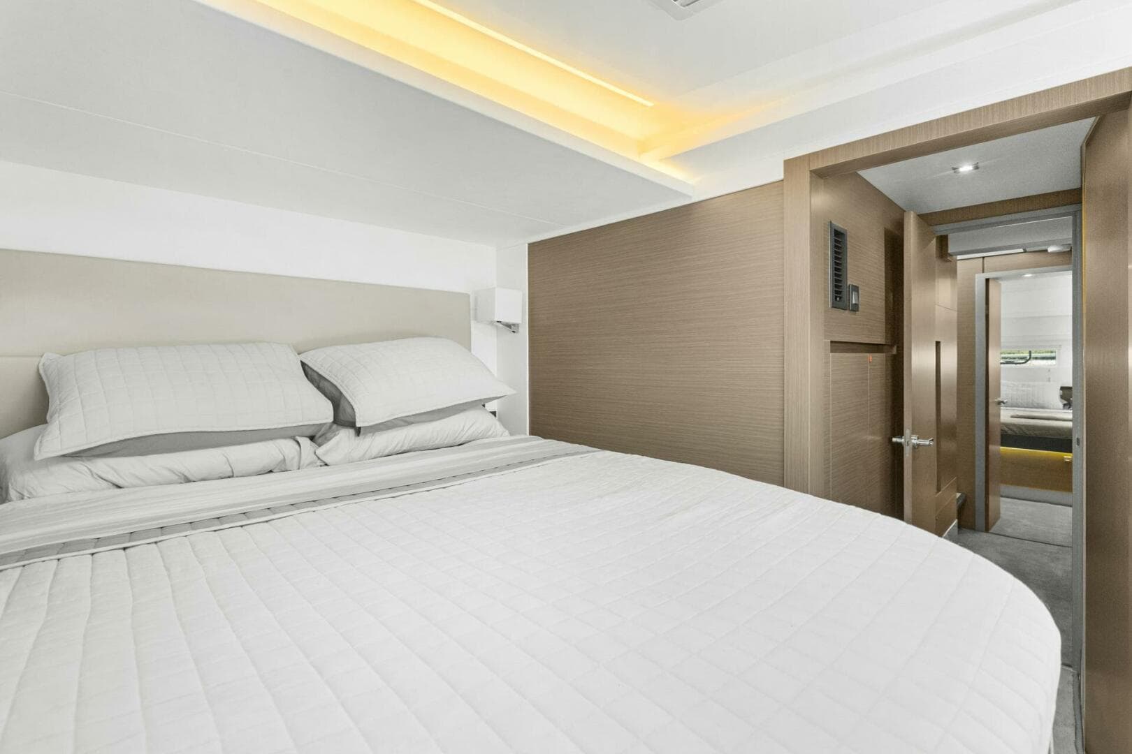 2024 Leopard 46 Pc — photo 66