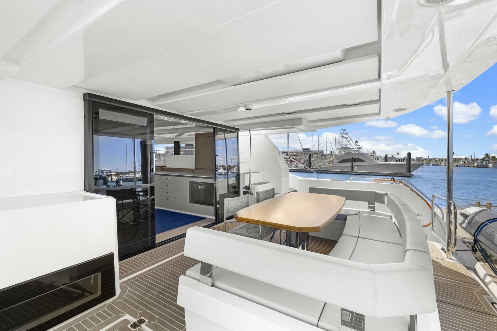 2024 Leopard 46 Pc — photo 39