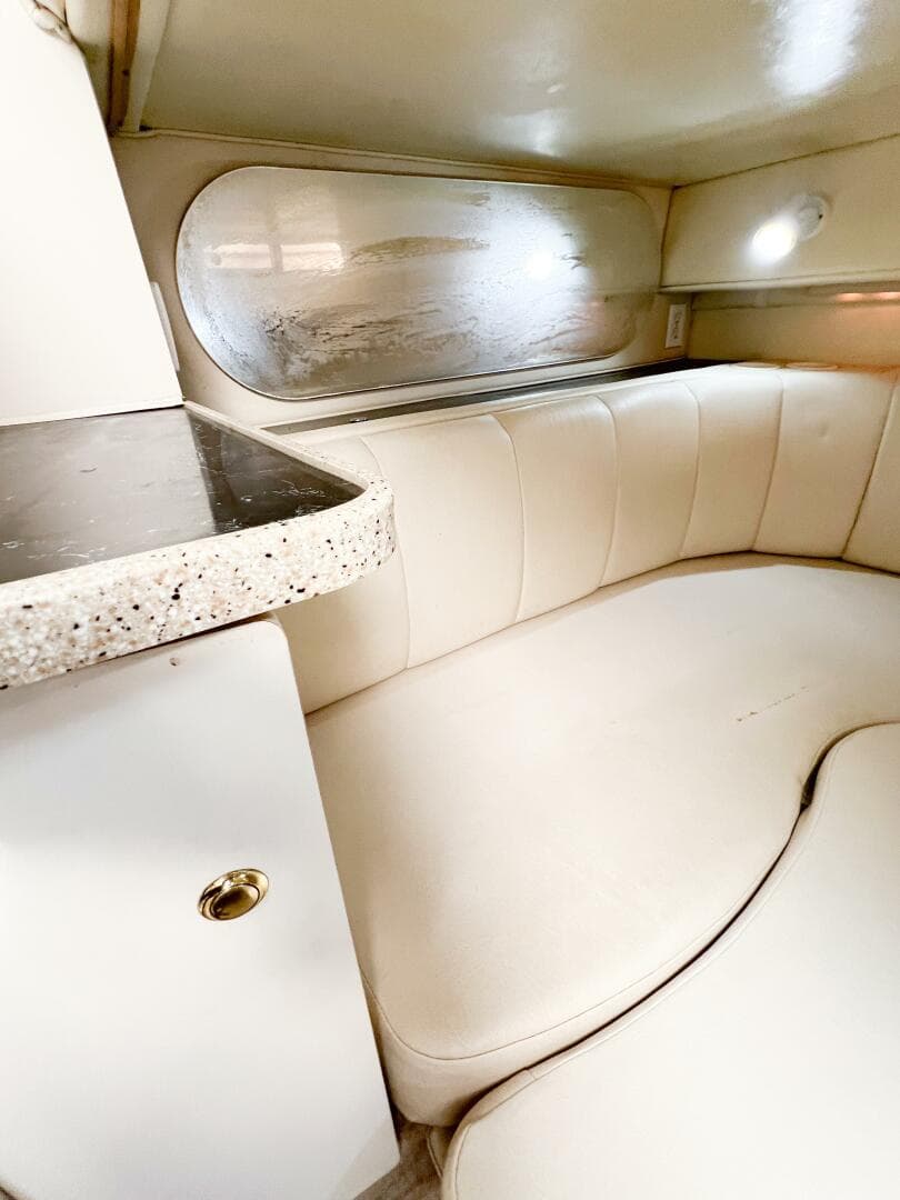 2000 Rinker Fiesta Vee 330 — photo 52