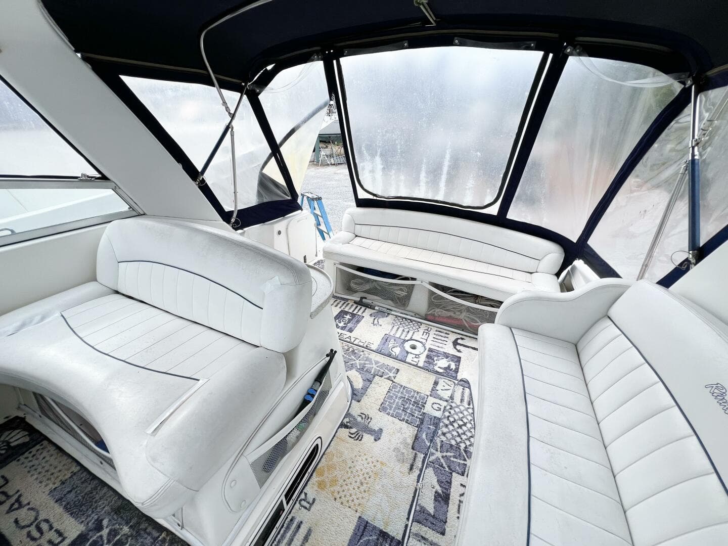 2000 Rinker Fiesta Vee 330 — photo 12