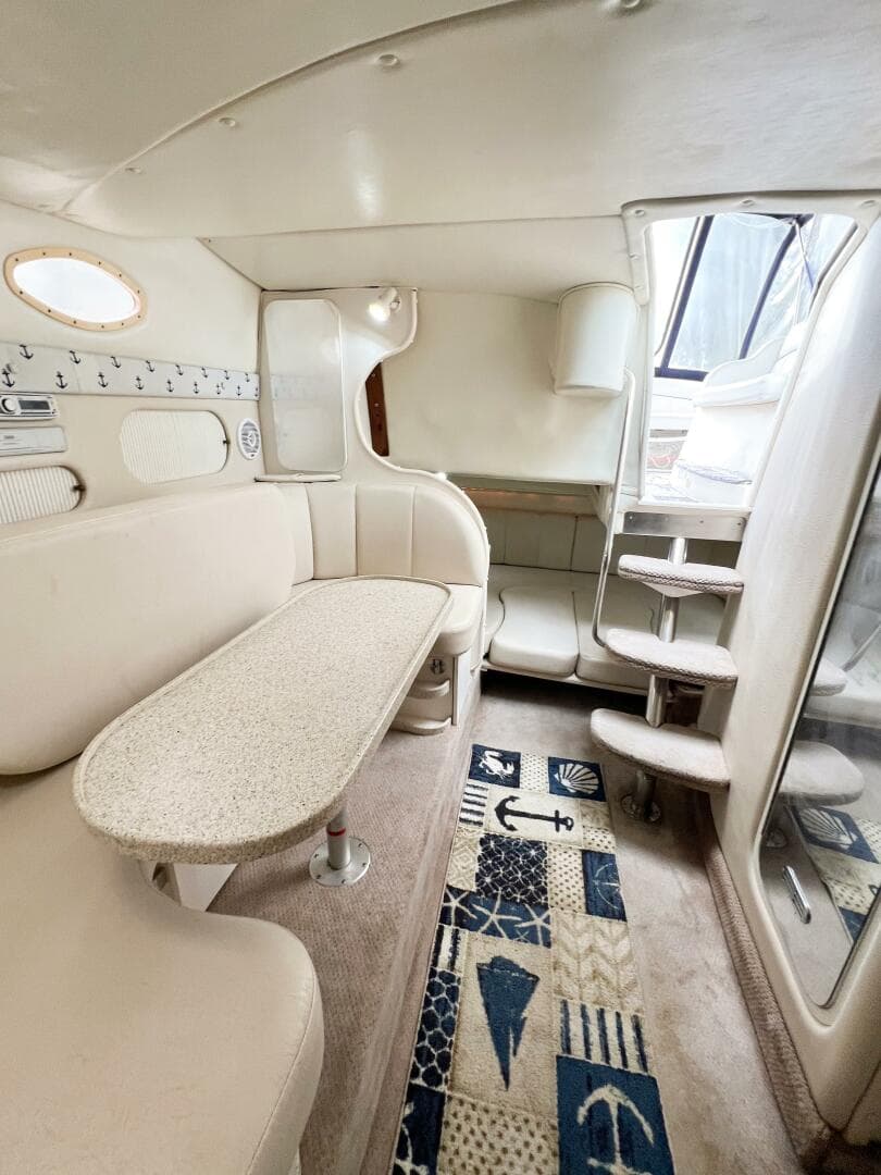 2000 Rinker Fiesta Vee 330 — photo 27