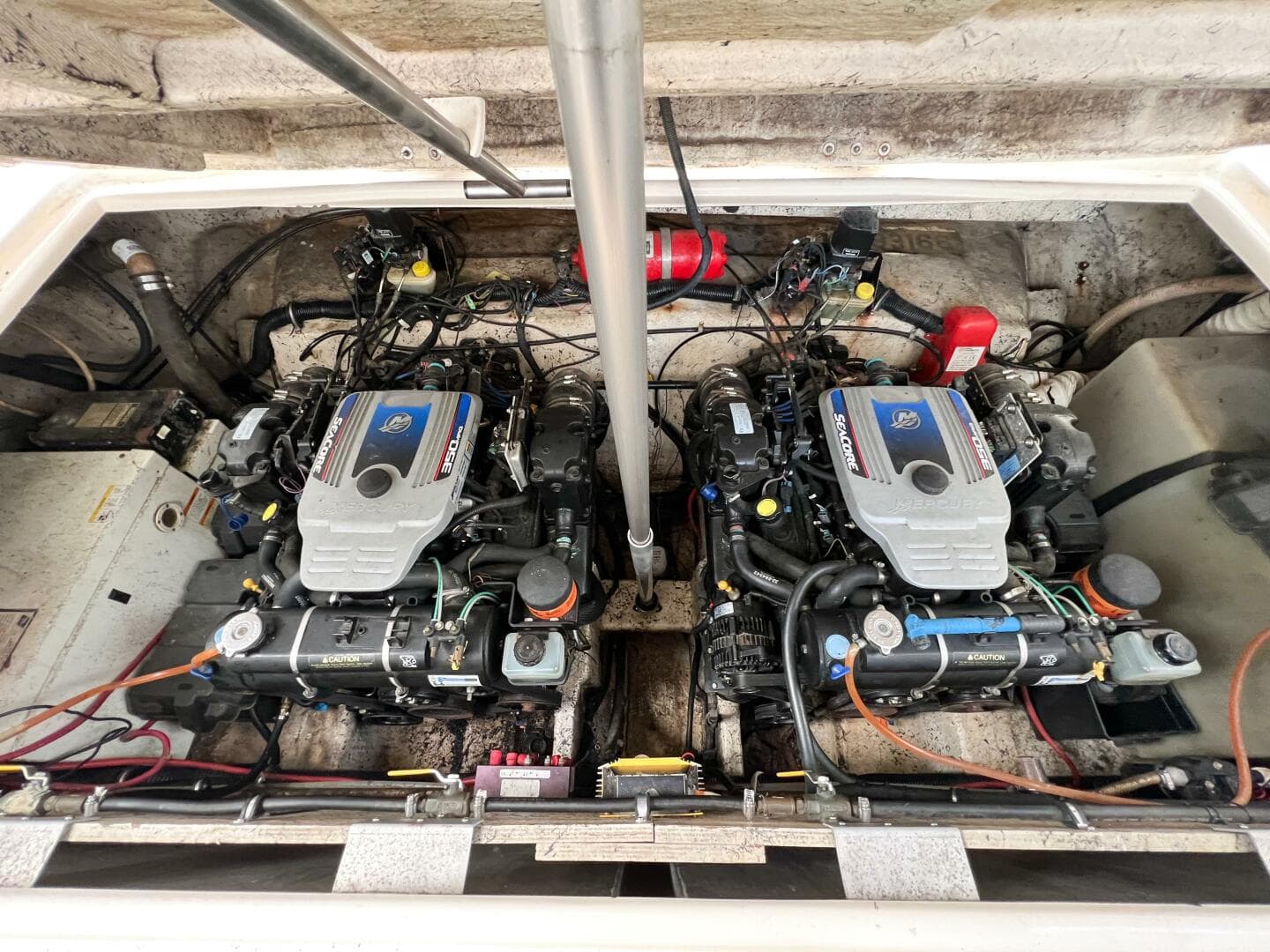 2000 Rinker Fiesta Vee 330 — photo 58