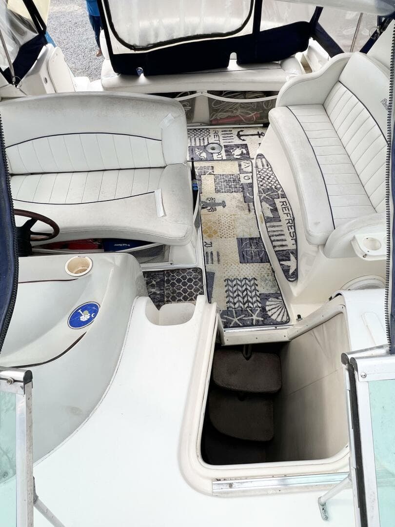 2000 Rinker Fiesta Vee 330 — photo 68