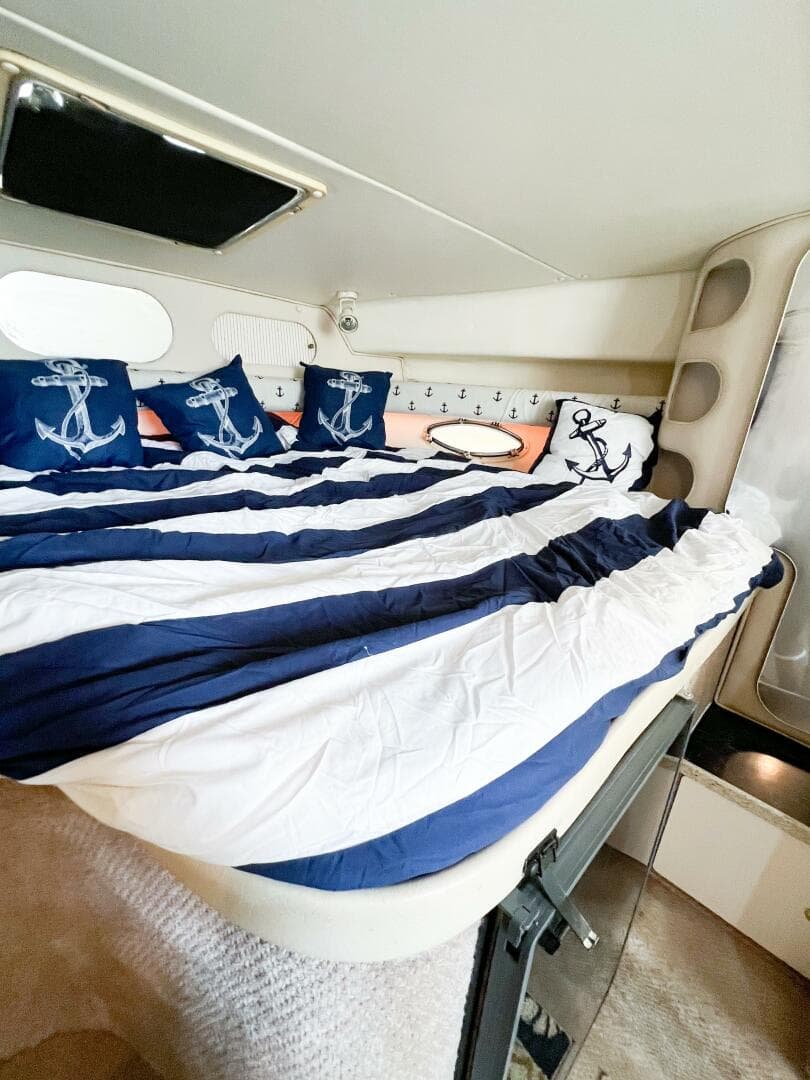 2000 Rinker Fiesta Vee 330 — photo 22