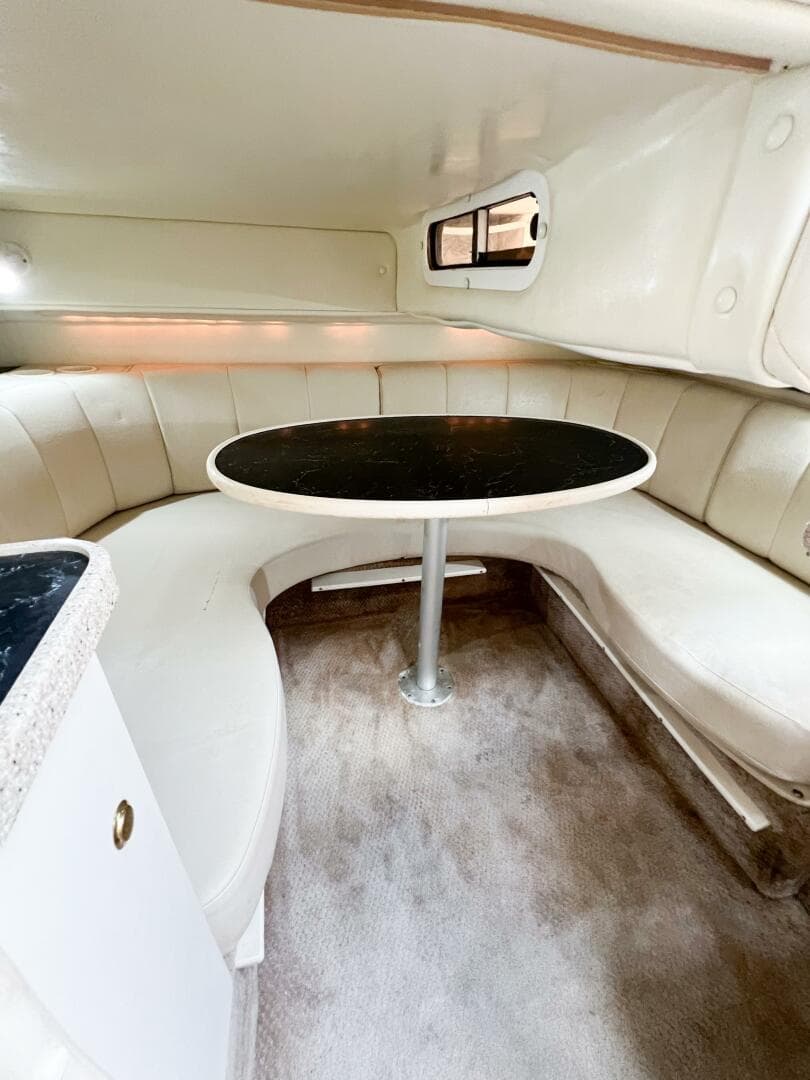 2000 Rinker Fiesta Vee 330 — photo 54