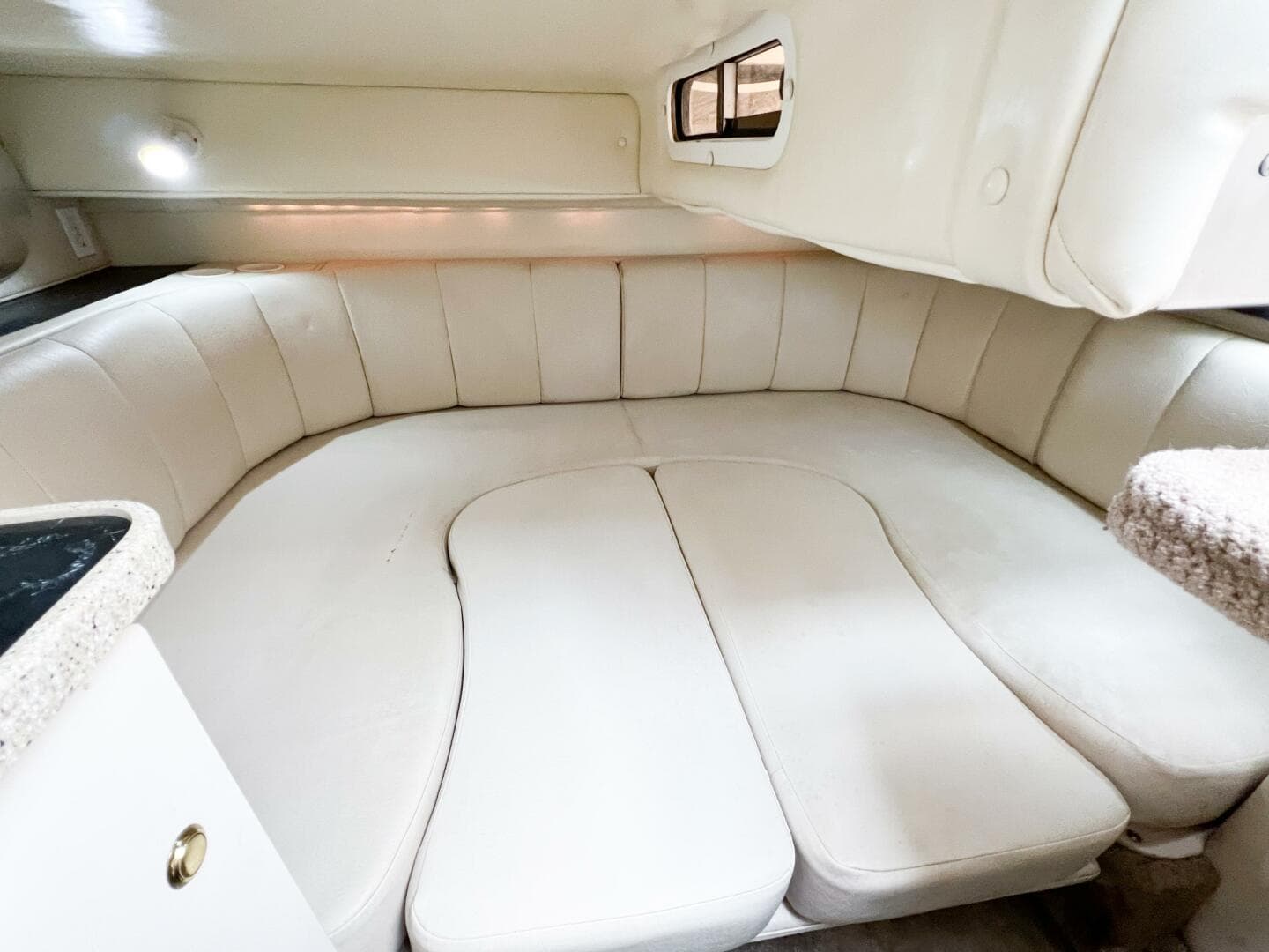 2000 Rinker Fiesta Vee 330 — photo 33