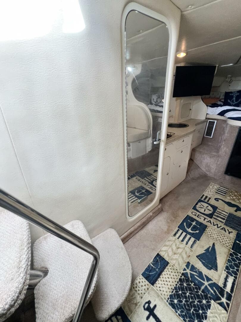 2000 Rinker Fiesta Vee 330 — photo 31