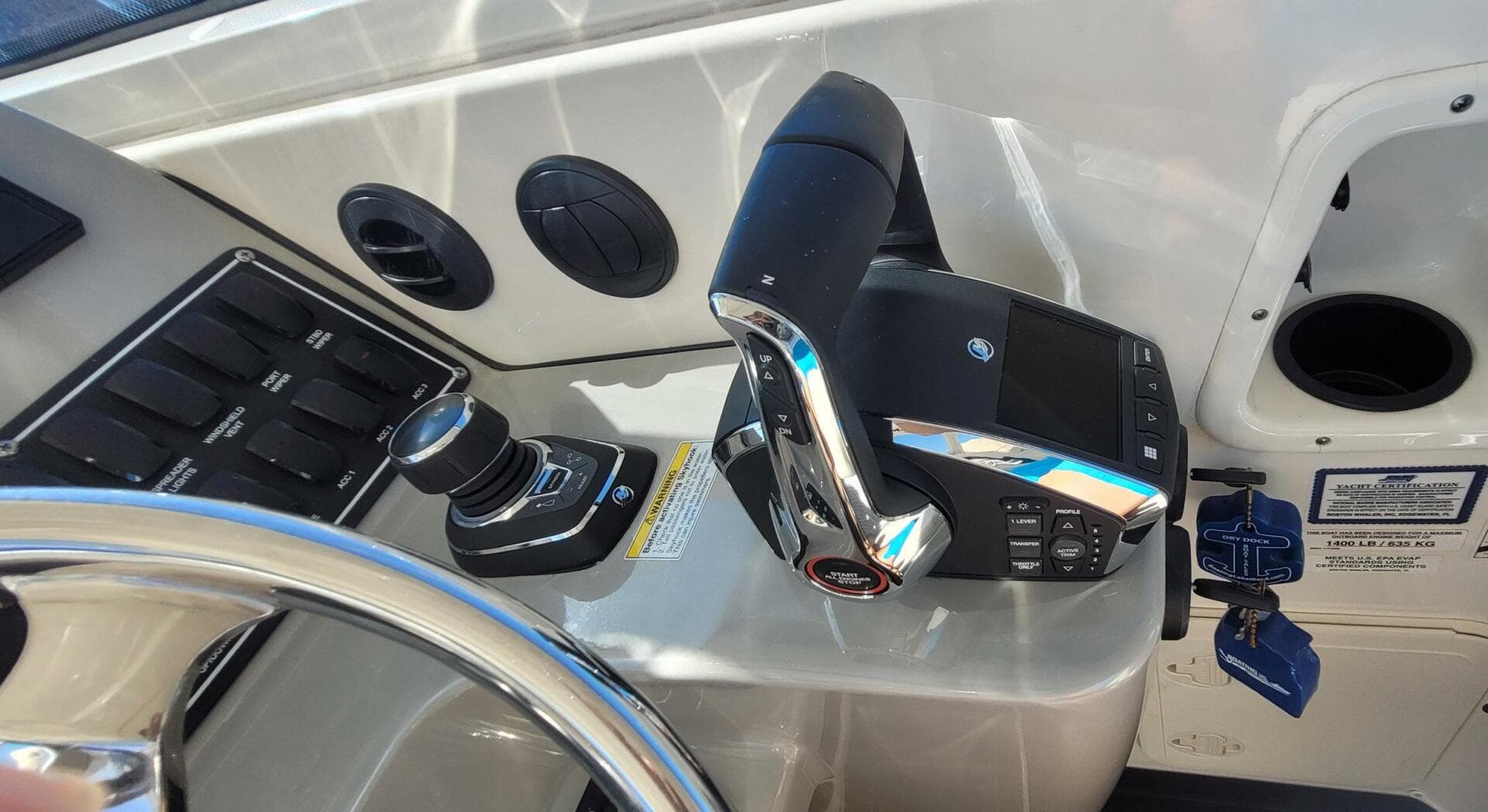 2017 Boston Whaler 315 Conquest — photo 14