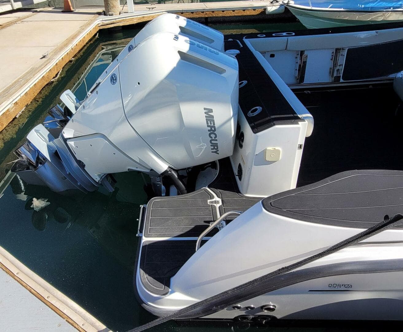 2017 Boston Whaler 315 Conquest — photo 25