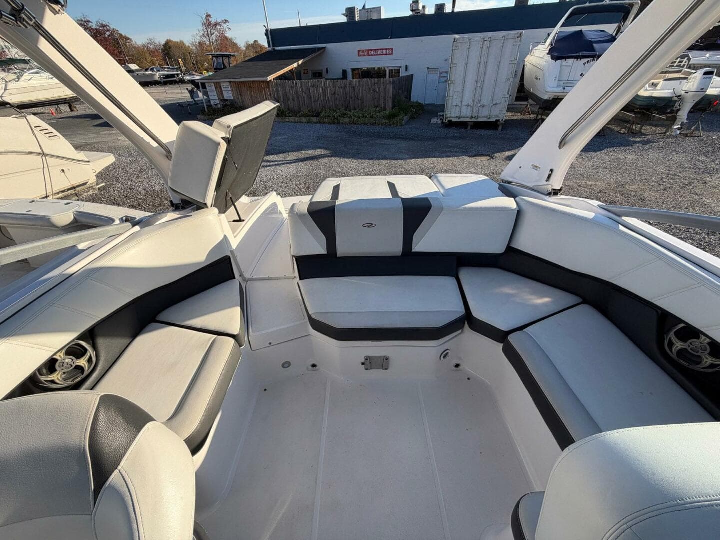 2016 Regal Es Bowrider — photo 10