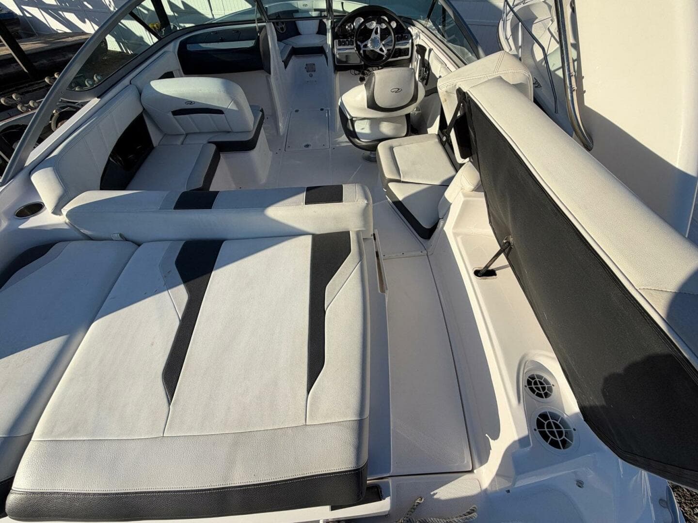 2016 Regal Es Bowrider — photo 7