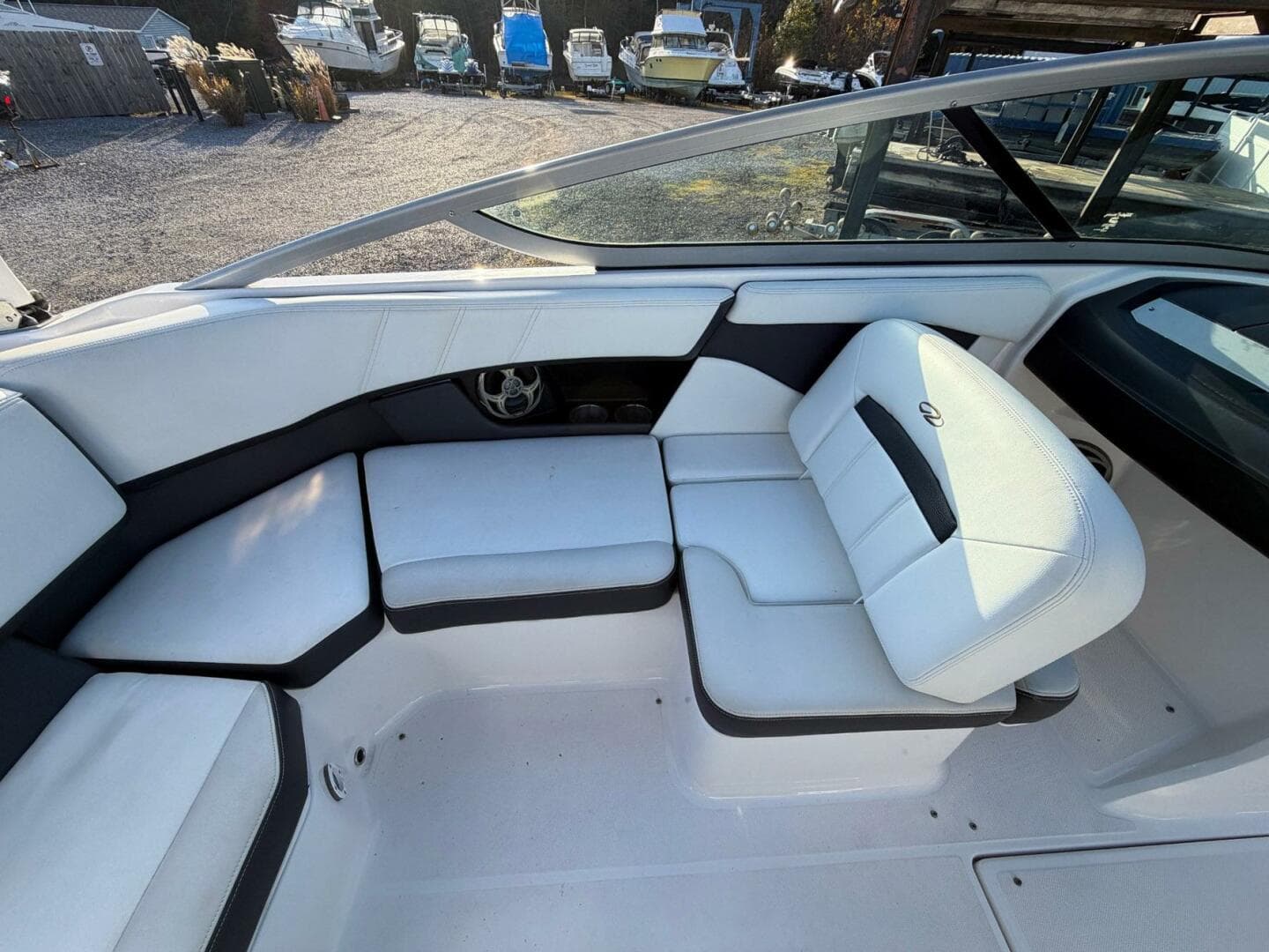 2016 Regal Es Bowrider — photo 18