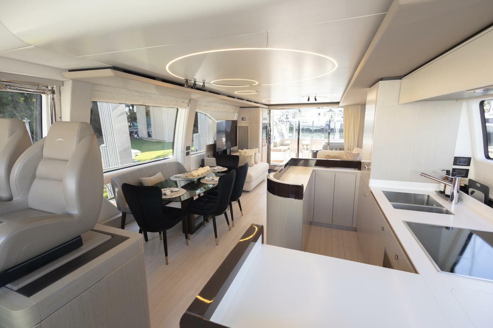 2021 Azimut Flybridge — photo 28
