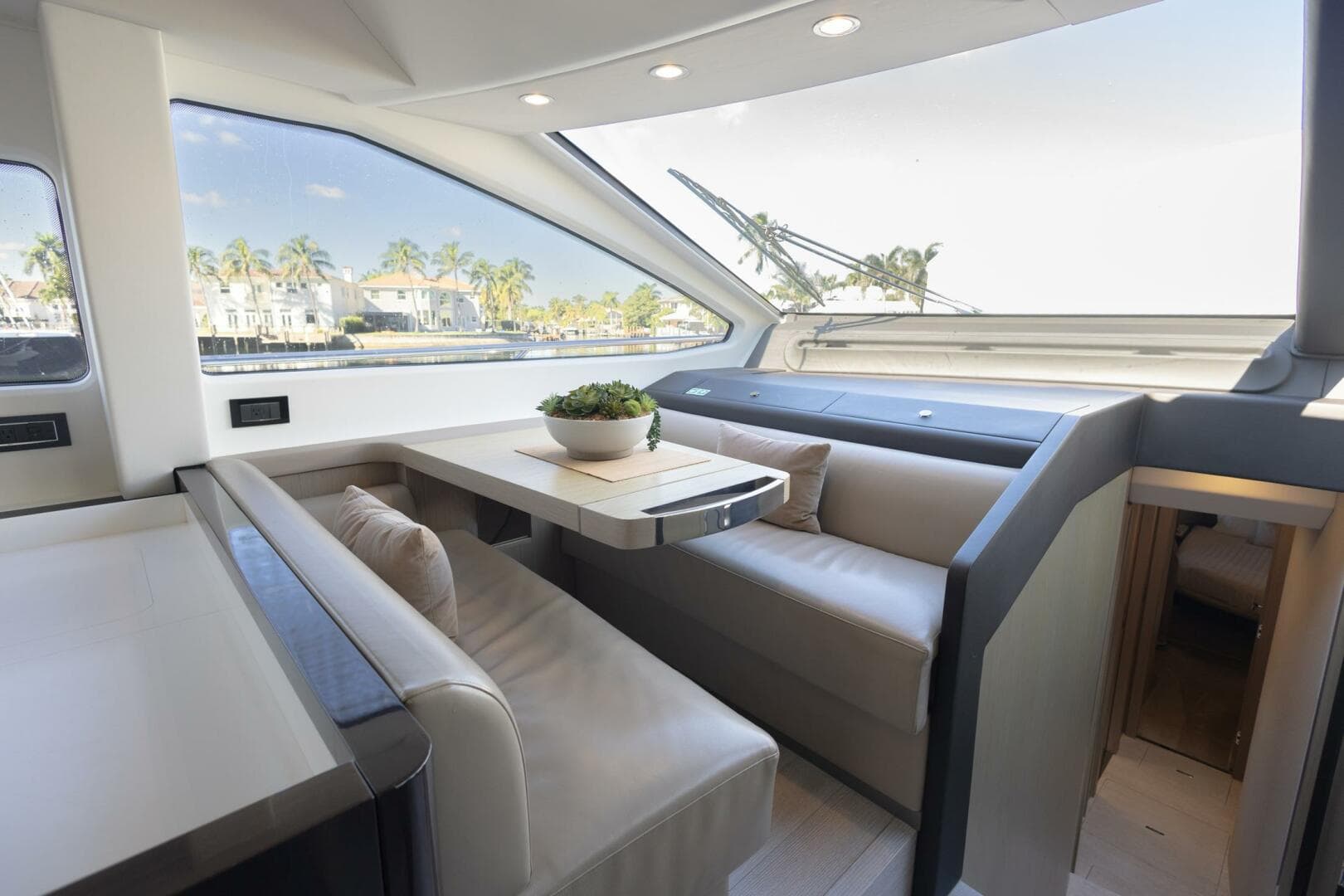 2021 Azimut Flybridge — photo 23