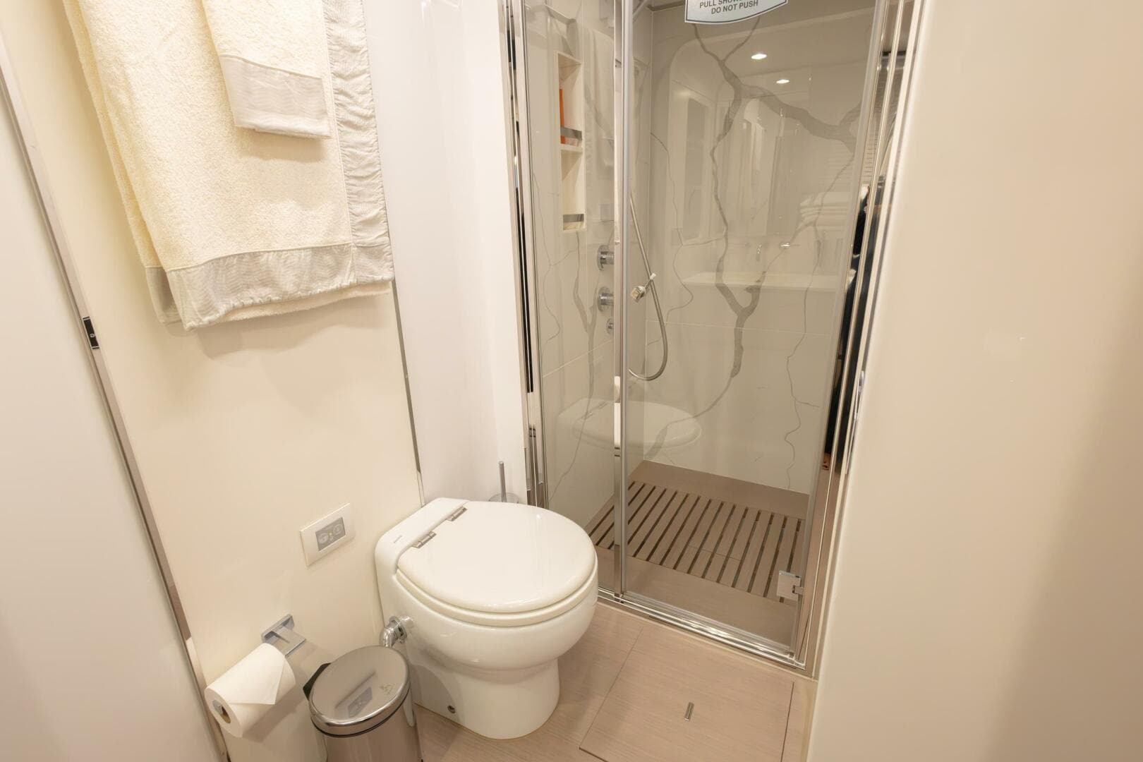 2021 Azimut Flybridge — photo 40