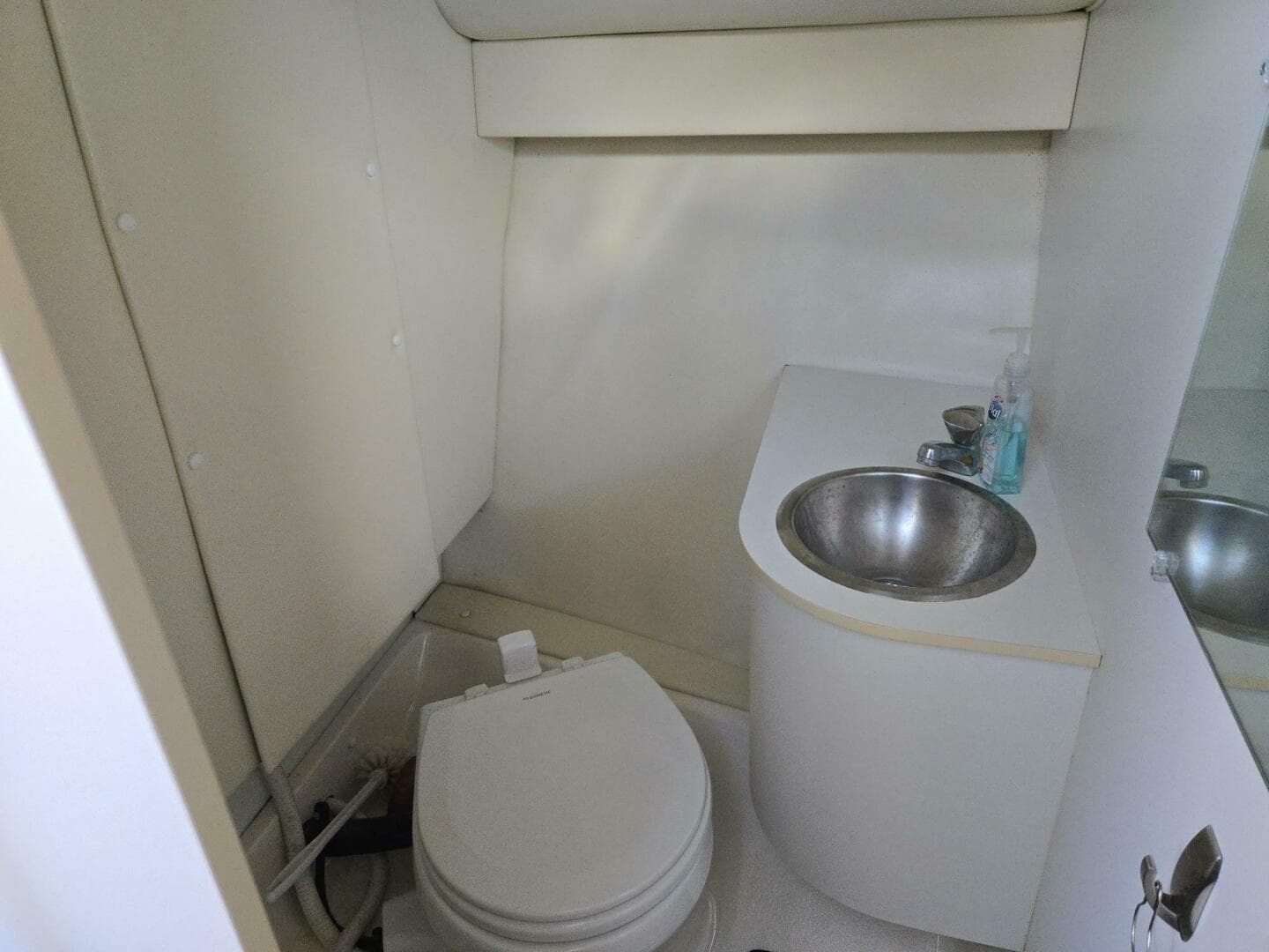 1998 Tiara Yachts Coronet — photo 15