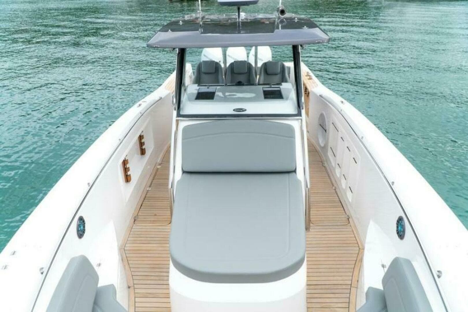 2025 Fishing Raptor 390 Solarium — photo 10