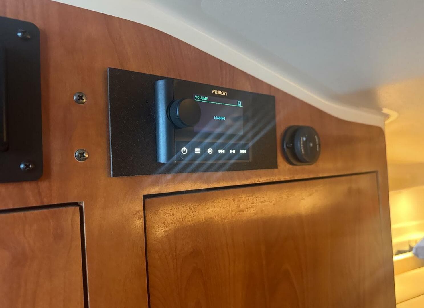 2007 Triton 315 Express — photo 18