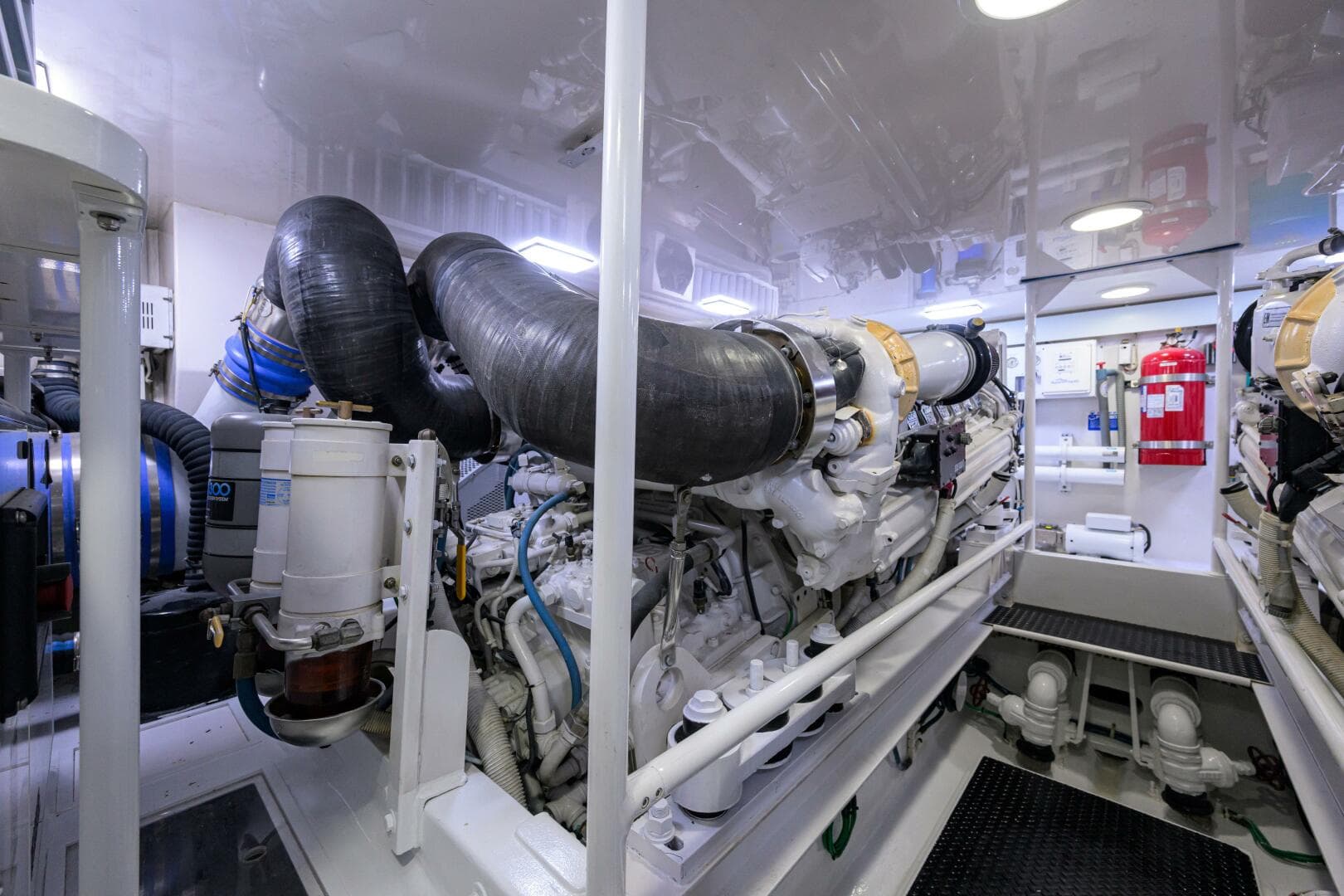 2007 Viking 64 Convertible — photo 51