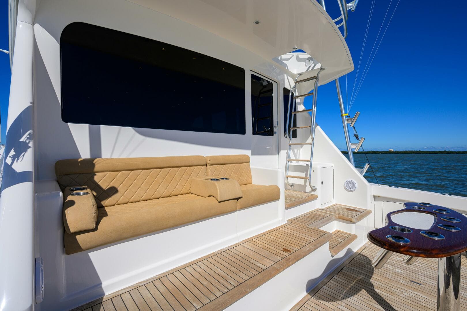 2007 Viking 64 Convertible — photo 33