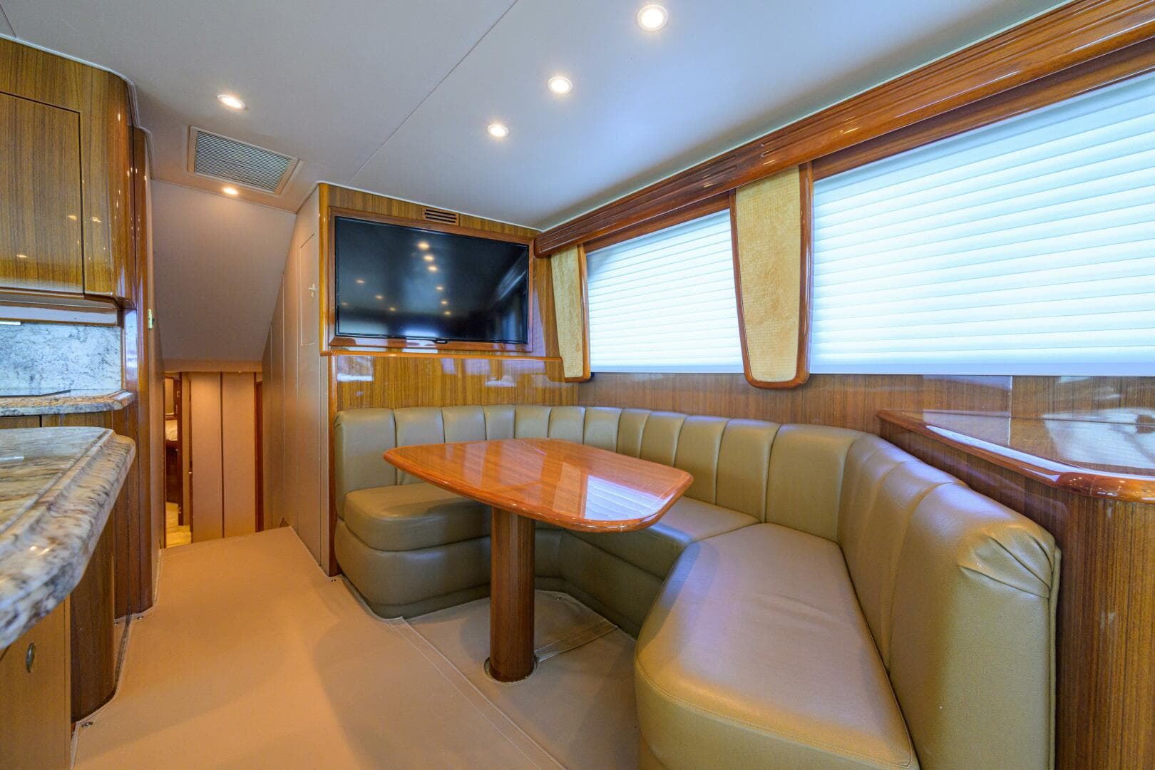 2007 Viking 64 Convertible — photo 17
