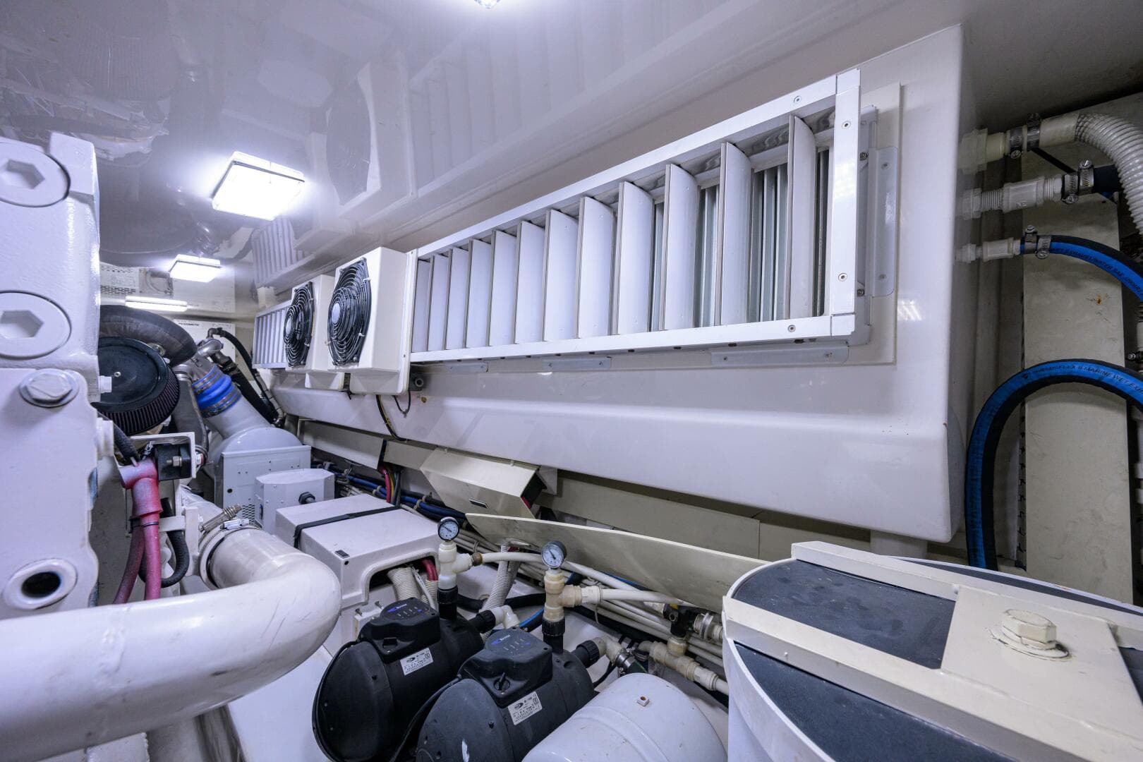 2007 Viking 64 Convertible — photo 56