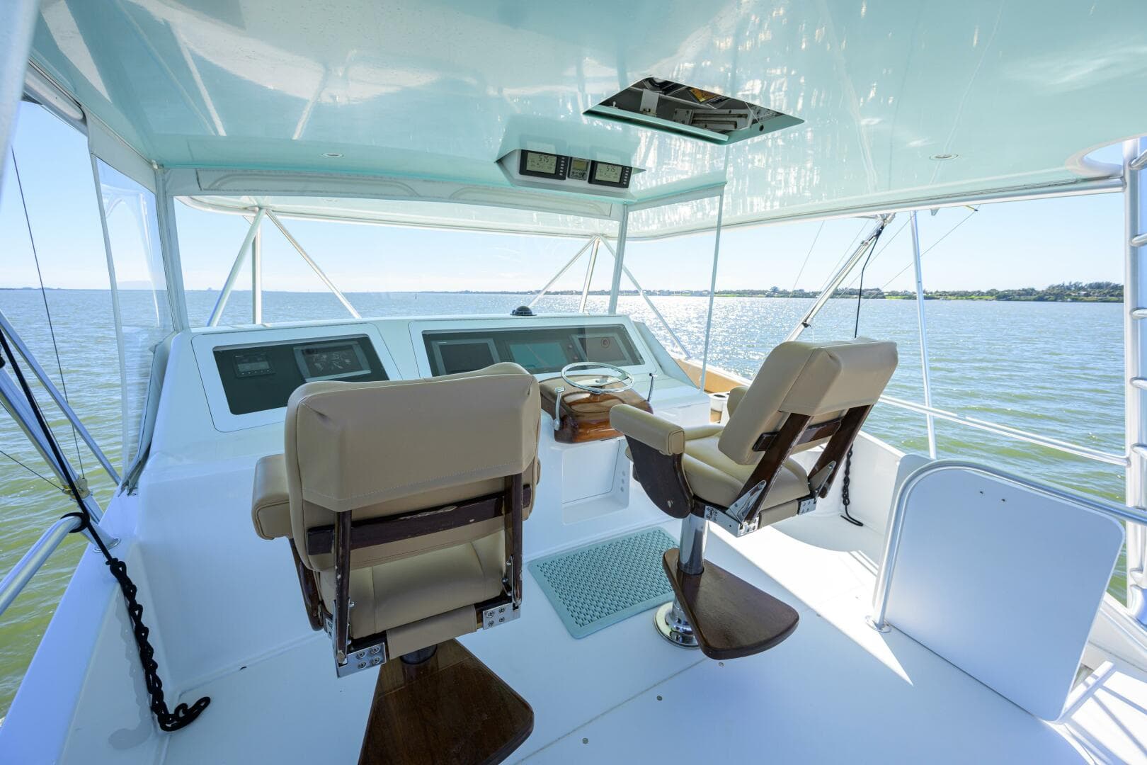 2007 Viking 64 Convertible — photo 36