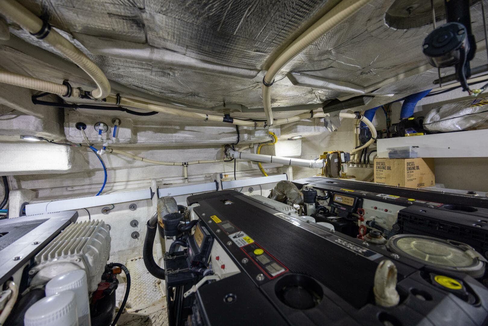 2013 Cruisers Yachts 540 — photo 28