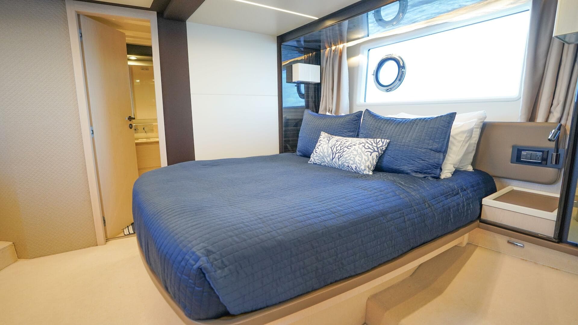 2017 Azimut 66 Flybridge — photo 45