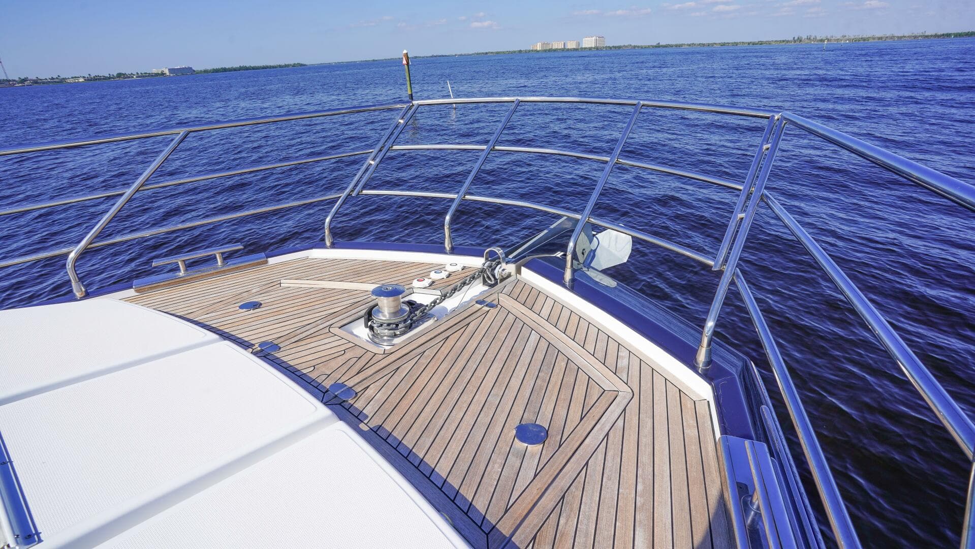 2017 Azimut 66 Flybridge — photo 18