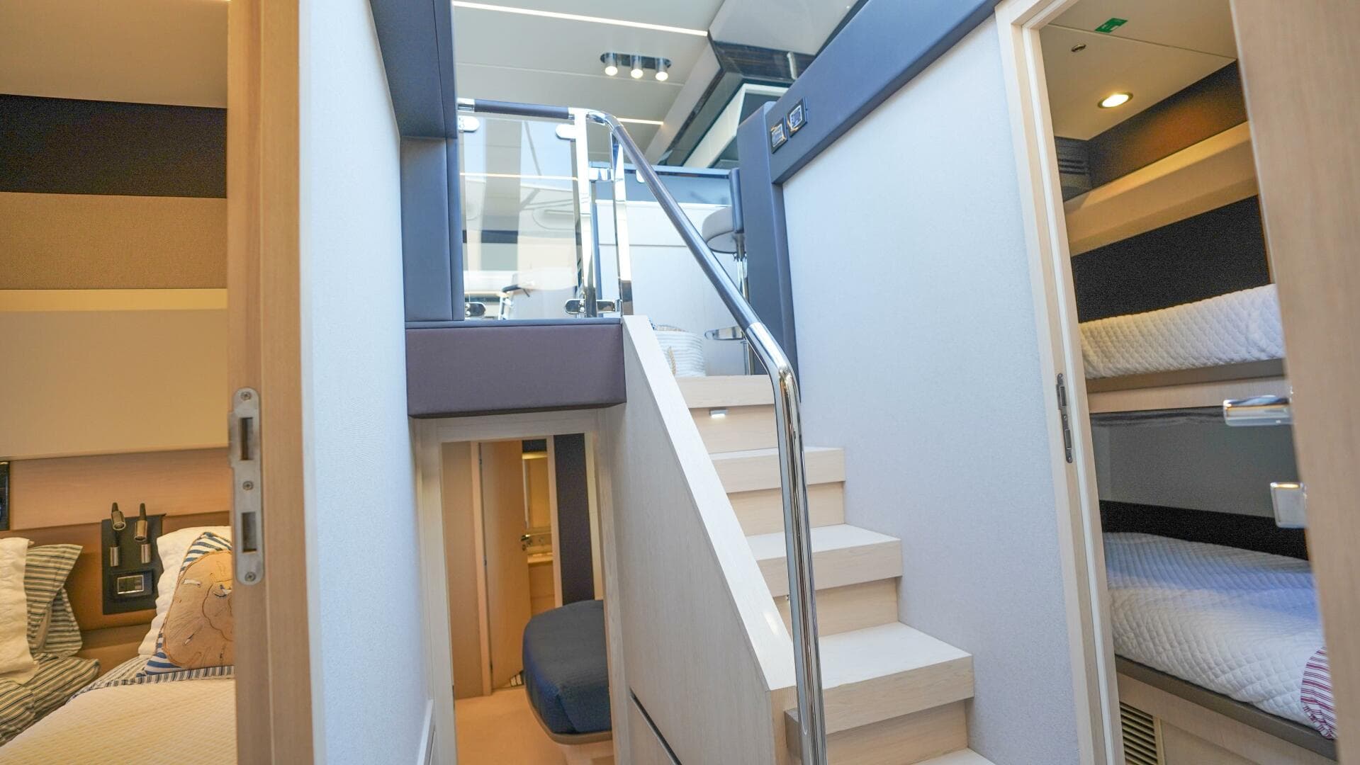 2017 Azimut 66 Flybridge — photo 37