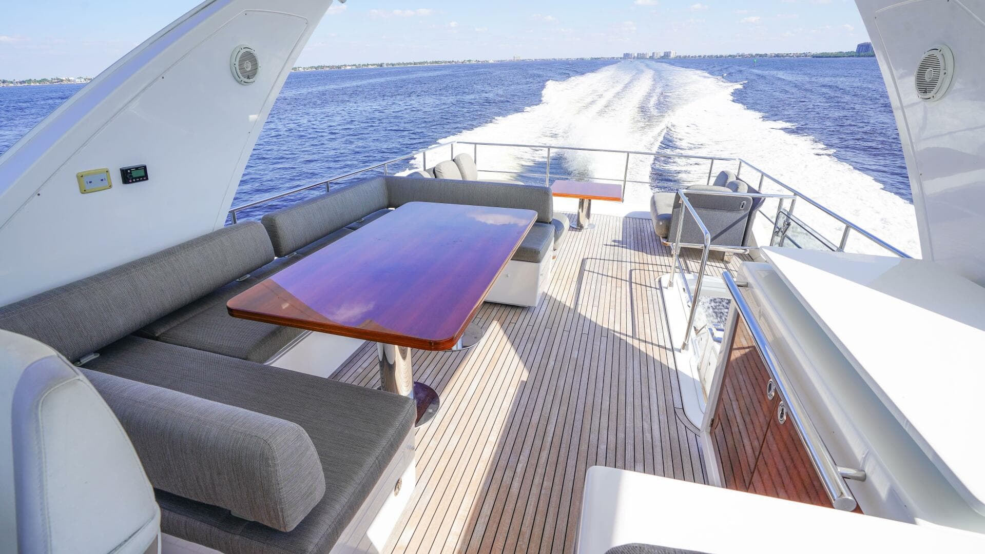 2017 Azimut 66 Flybridge — photo 52