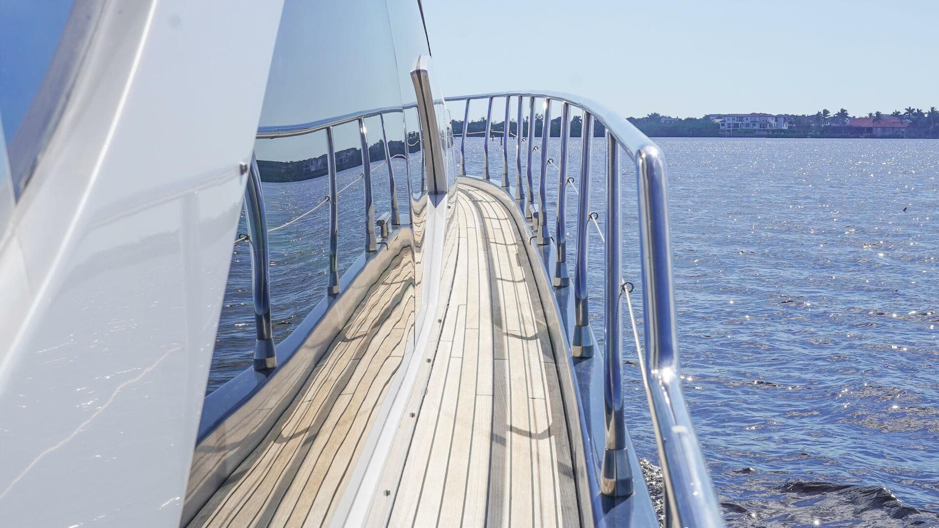 2017 Azimut 66 Flybridge — photo 14