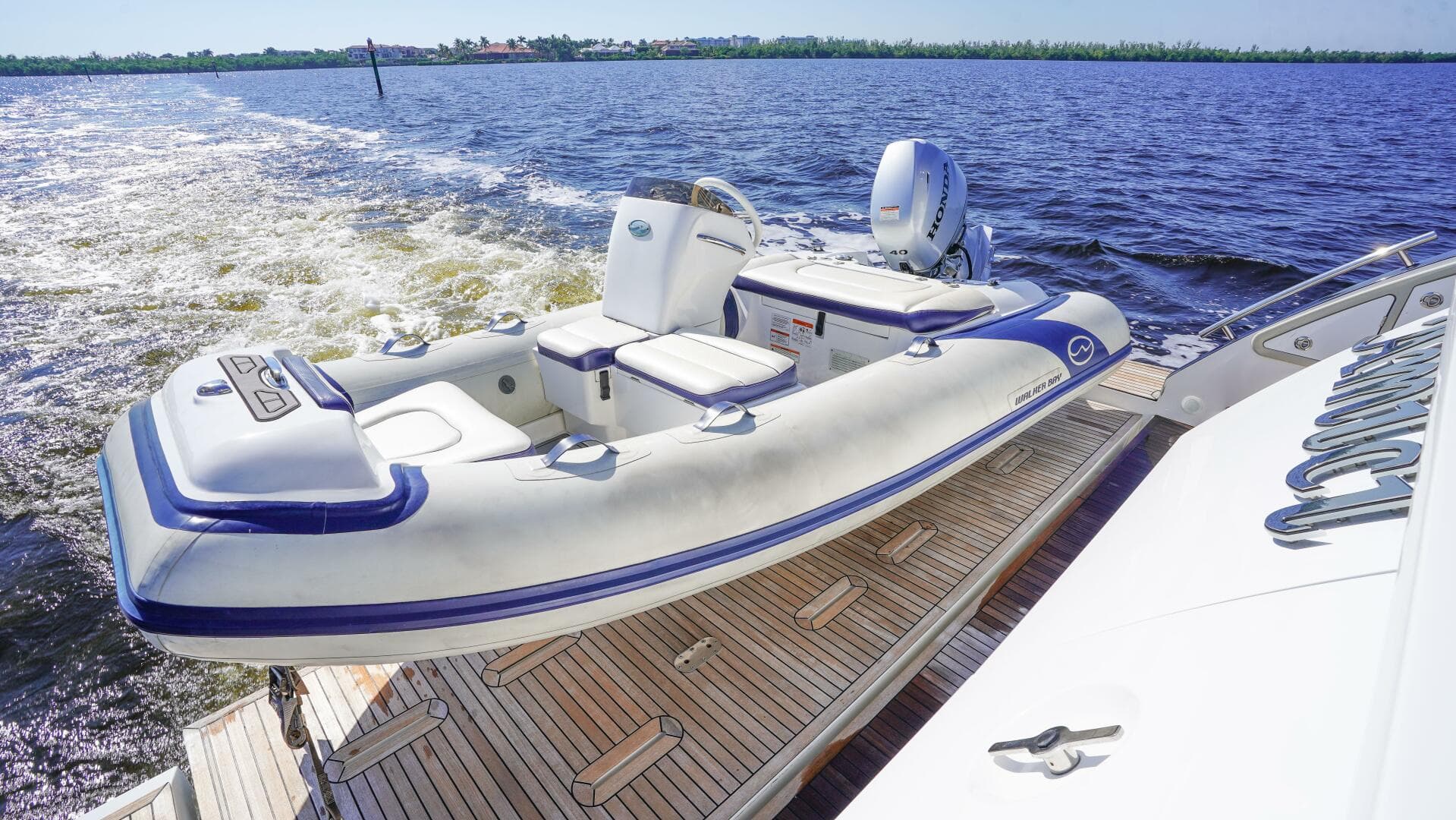 2017 Azimut 66 Flybridge — photo 7